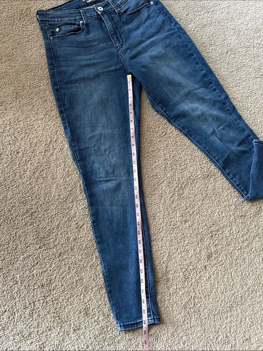 Levi's Denizen Dark Blue High-Rise Super Skinny Jeans!